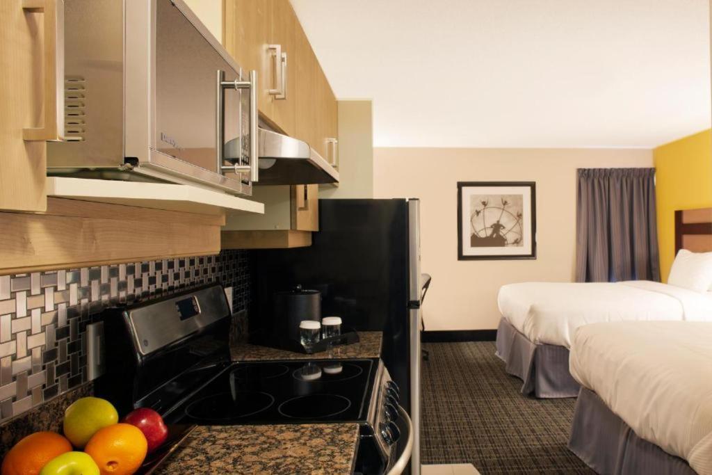 Canadas Best Value Inn Toronto Exteriör bild